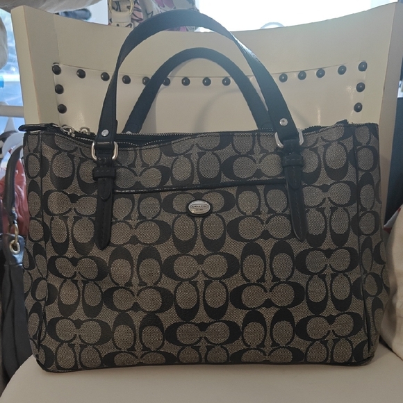 Coach Peyton Black Jordan Double Zip Satchel Tote Bag - Picture 1 of 8